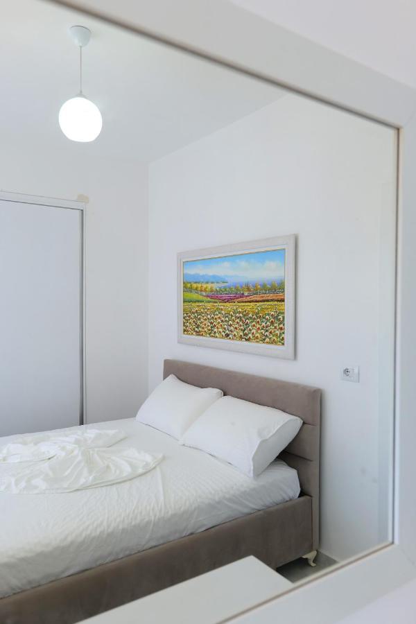 Arijons Apartments Sarandë Dış mekan fotoğraf